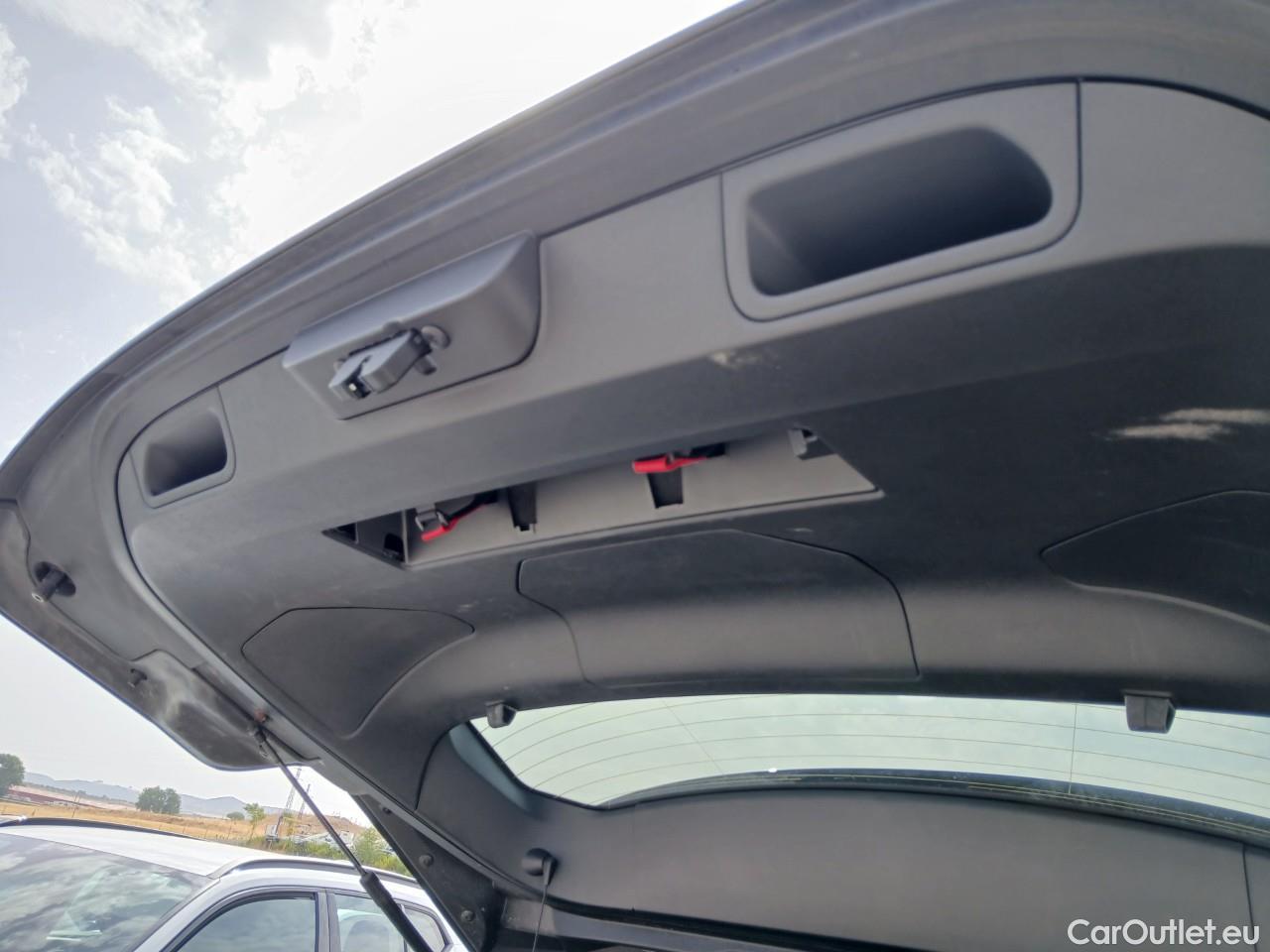  DS  DS7 DS DS 7 Crossback / 2017 / 5P / todoterreno BlueHDi DE 96kW (130CV) AT Bastille + #1