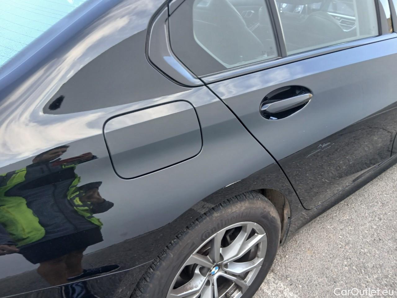  Bmw  Serie 3  Berlina 318d Sport Line 2.0 150CV AT8 E6d #13