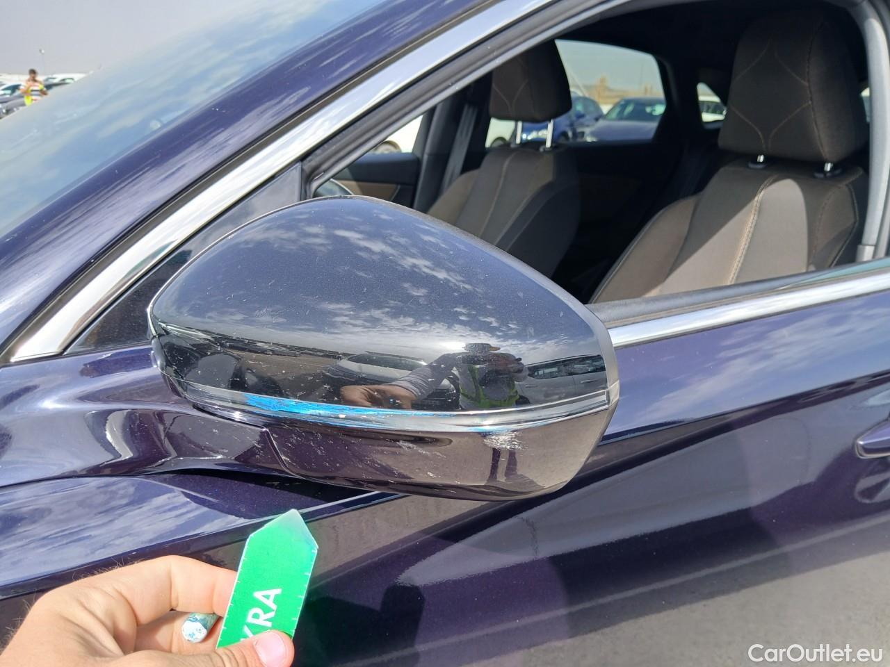  DS  DS7 DS DS 7 Crossback / 2017 / 5P / todoterreno BlueHDi DE 96kW (130CV) AT Bastille + #22