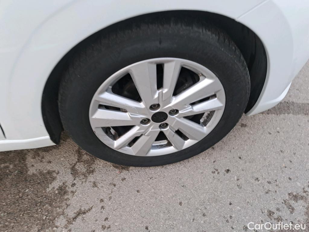  Nissan  Micra NISSAN  / 2017 / 5P / berlina con portón IG-T 74 kW (100 CV) E6D CVT Acenta #1
