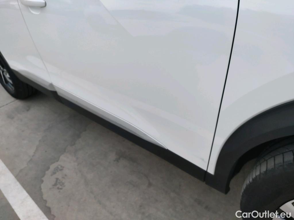  Peugeot  2008  Allure 1.5 HDi 130CV AT8 E6d #13