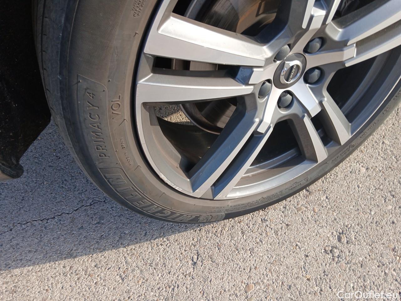  Volvo  XC60 VOLVO  / 2017 / 5P / todoterreno 2.0 T6 AWD Recharge Inscription Auto #31