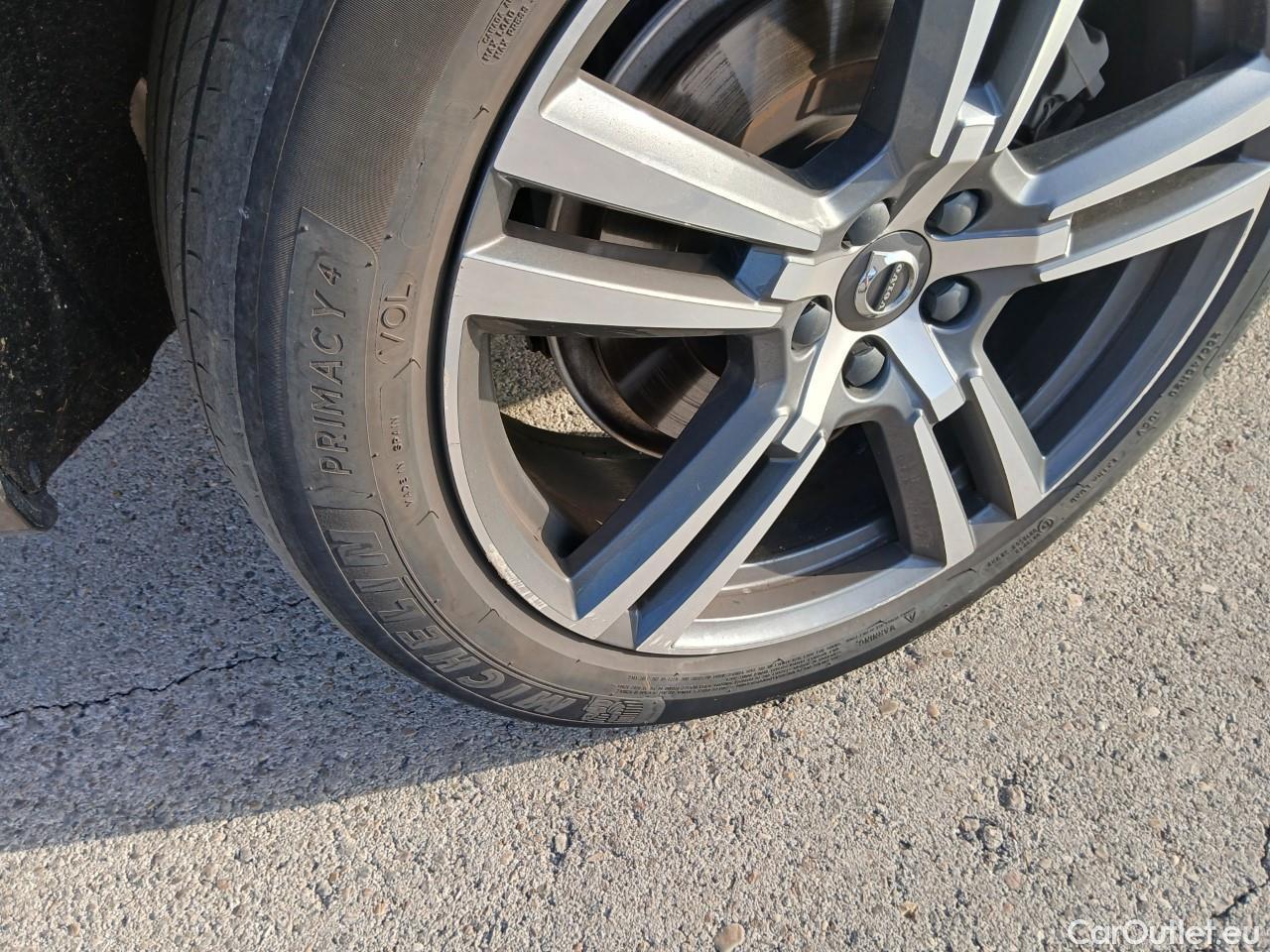  Volvo  XC60 VOLVO  / 2017 / 5P / todoterreno 2.0 T6 AWD Recharge Inscription Auto #30
