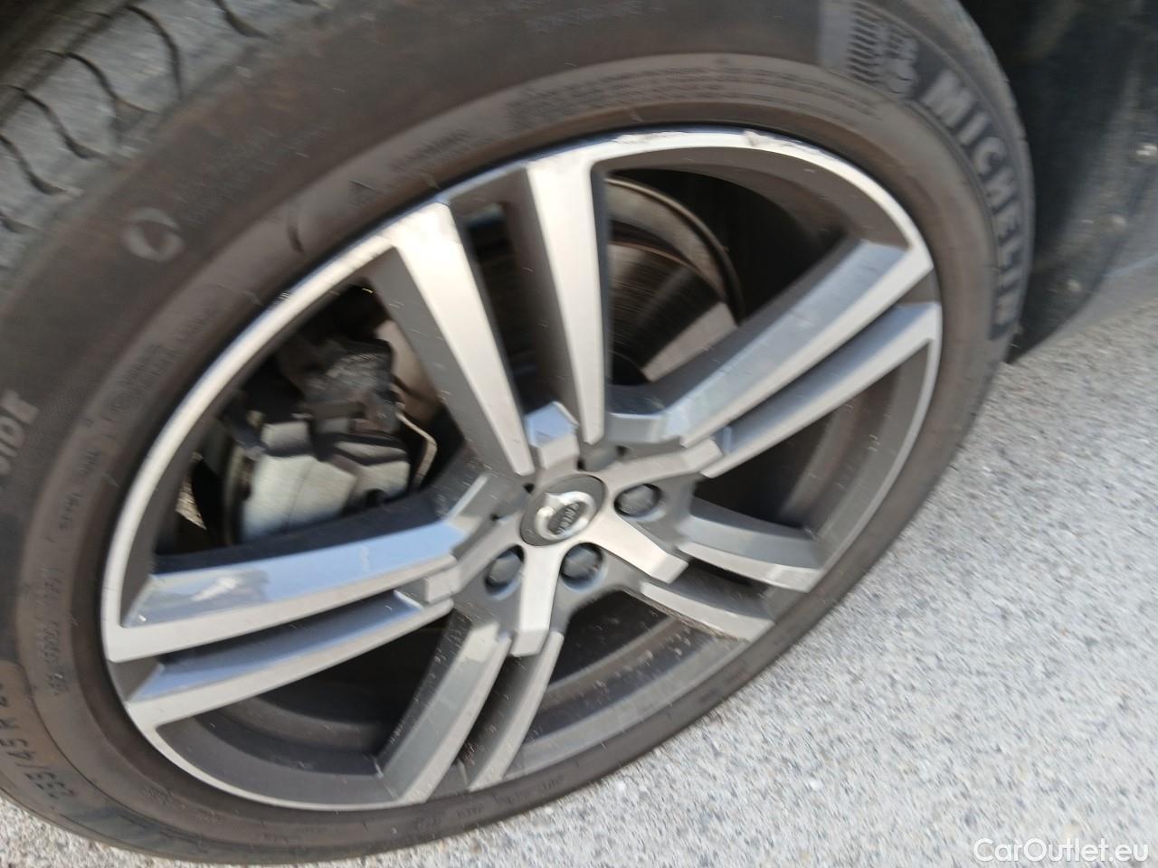  Volvo  XC60 VOLVO  / 2017 / 5P / todoterreno 2.0 T6 AWD Recharge Inscription Auto #12