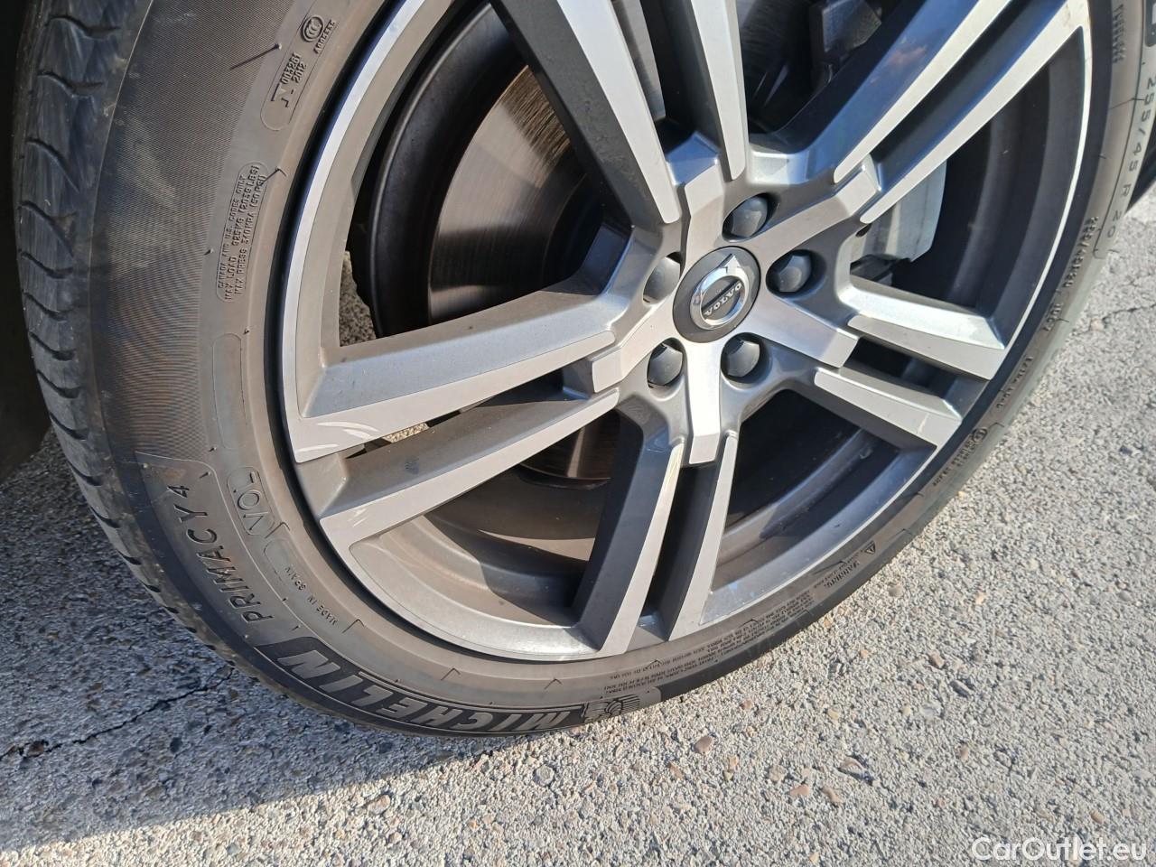  Volvo  XC60 VOLVO  / 2017 / 5P / todoterreno 2.0 T6 AWD Recharge Inscription Auto #36