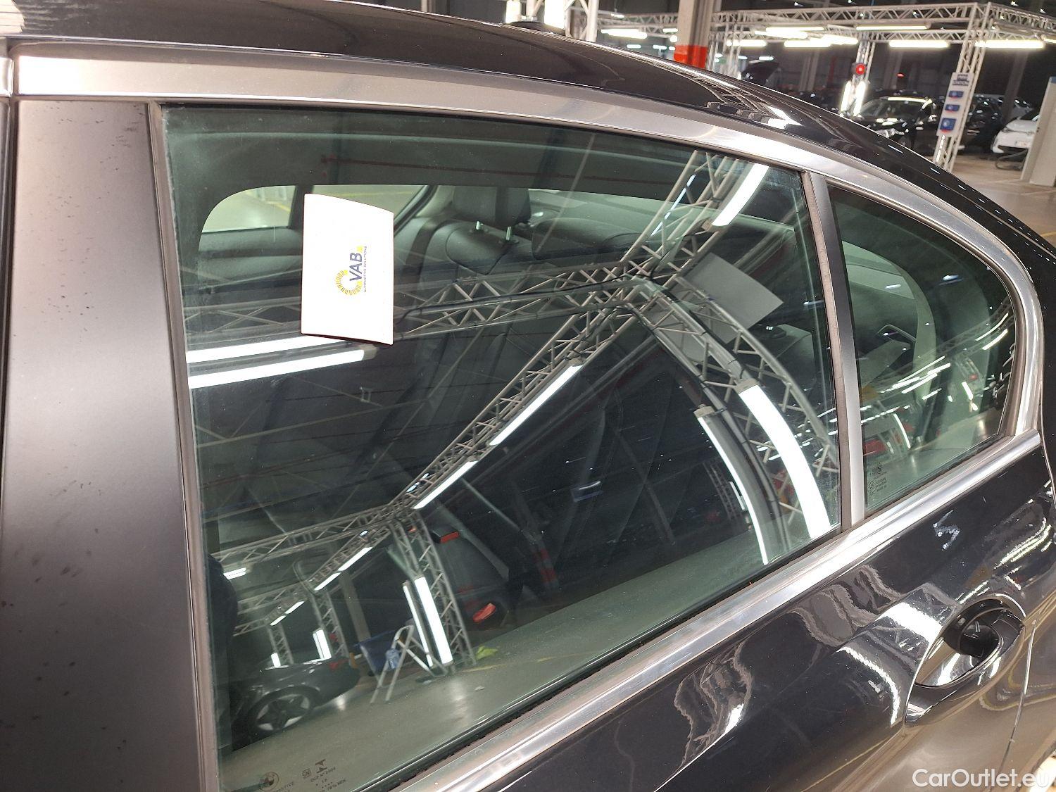  Bmw  Serie 5 BMW, 5-serie '16, BMW 5 Reeks Berline 520d 120kW Aut. 4d #38