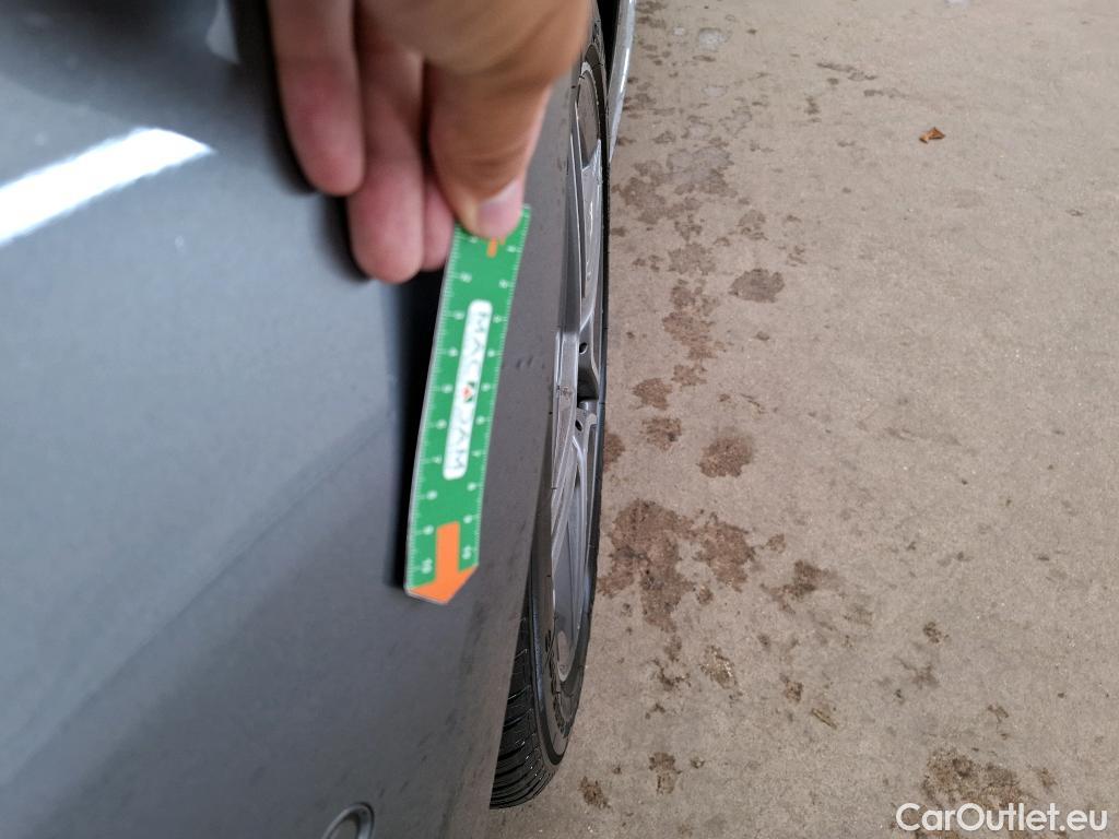  Mercedes  A-Klasse MERCEDES-BENZ Classe A 5p Berline A 200 AMG Line 7G-DCT #2