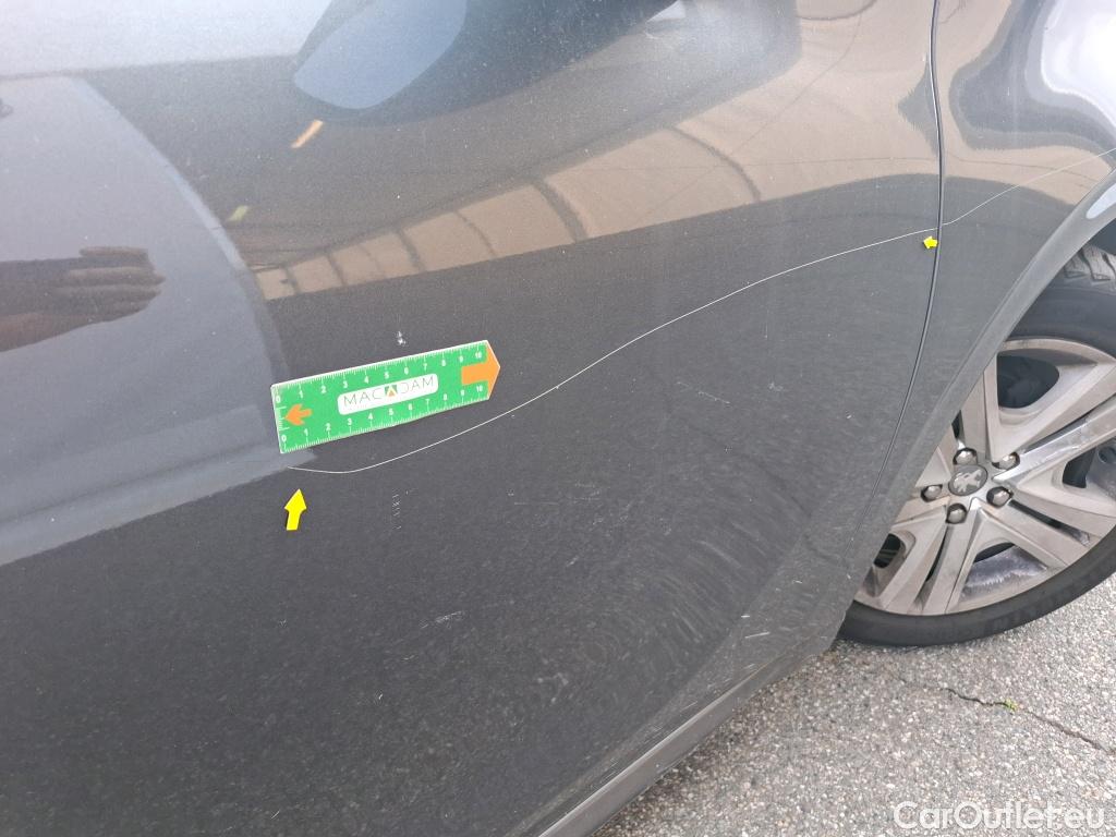  Peugeot  208 PEUGEOT  / 2015 / 5P / Berline &BLUEHDI 100 S&S ALLURE BUSINESS #4