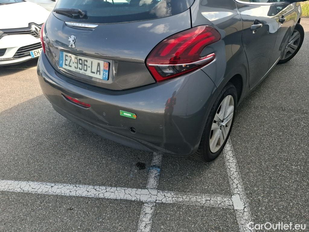  Peugeot  208 PEUGEOT  / 2015 / 5P / Berline &BLUEHDI 100 S&S ALLURE BUSINESS #9