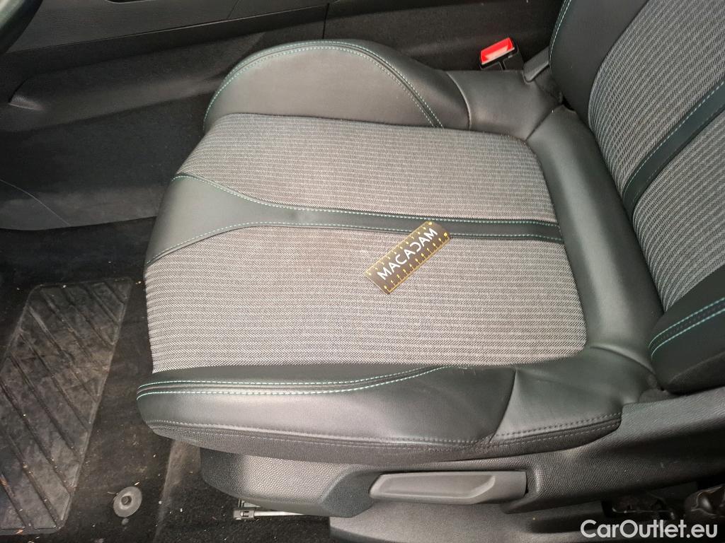 Peugeot  3008  Allure Pack 1.2 PureTech 130CV BVA8 E6d #34