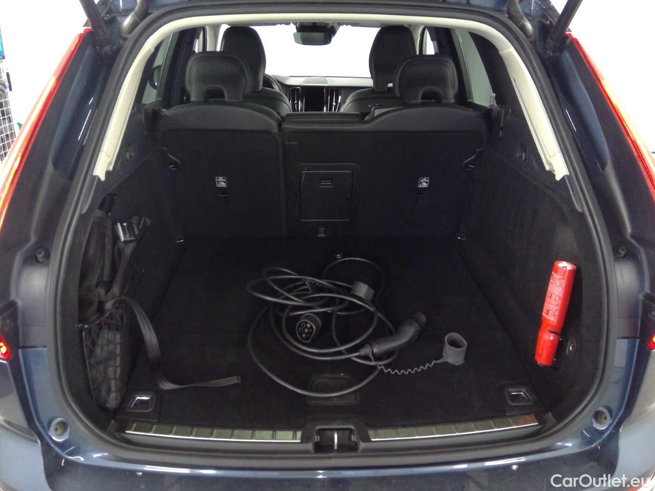  Volvo  XC60  T6 340 Ins. Rech. 4WD Aut #3
