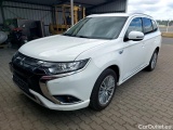  Mitsubishi  Outlander 2.4 4WD PLUG-IN HYBRID  13 