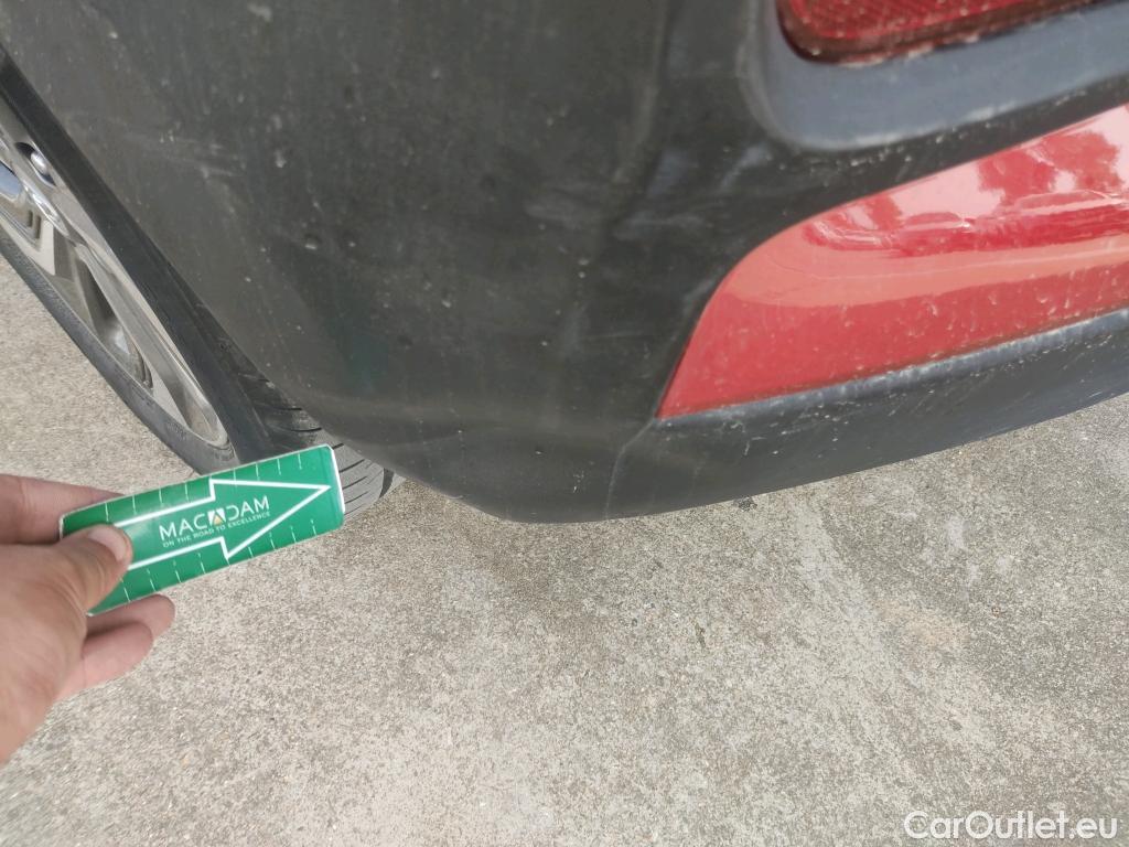  Hyundai  Konna HYUNDAI Kona / 2017 / 5P / todoterreno 1.6 GDI HEV Klass DCT #7