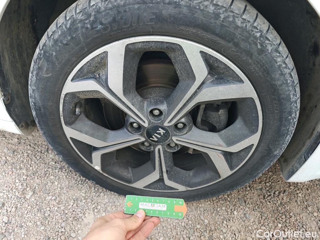  KIA  Cee'd KIA Ceed / 2018 / 5P / berlina con portón 1.0 T-GDi 74kW (100CV) Tech #3