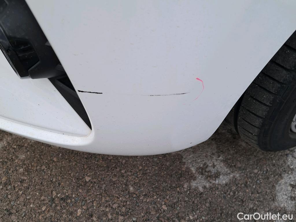  Hyundai  i10 HYUNDAI  / 2020 / 5P / berlina con portón 1.0 Tecno #12