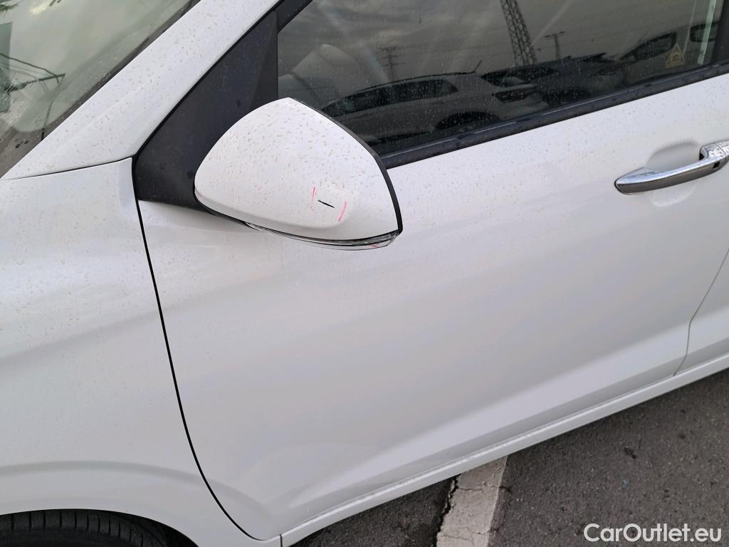  Hyundai  i10 HYUNDAI  / 2020 / 5P / berlina con portón 1.0 Tecno #7