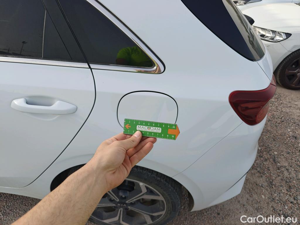  KIA  Cee'd KIA Ceed / 2018 / 5P / berlina con portón 1.0 T-GDi 74kW (100CV) Tech #40