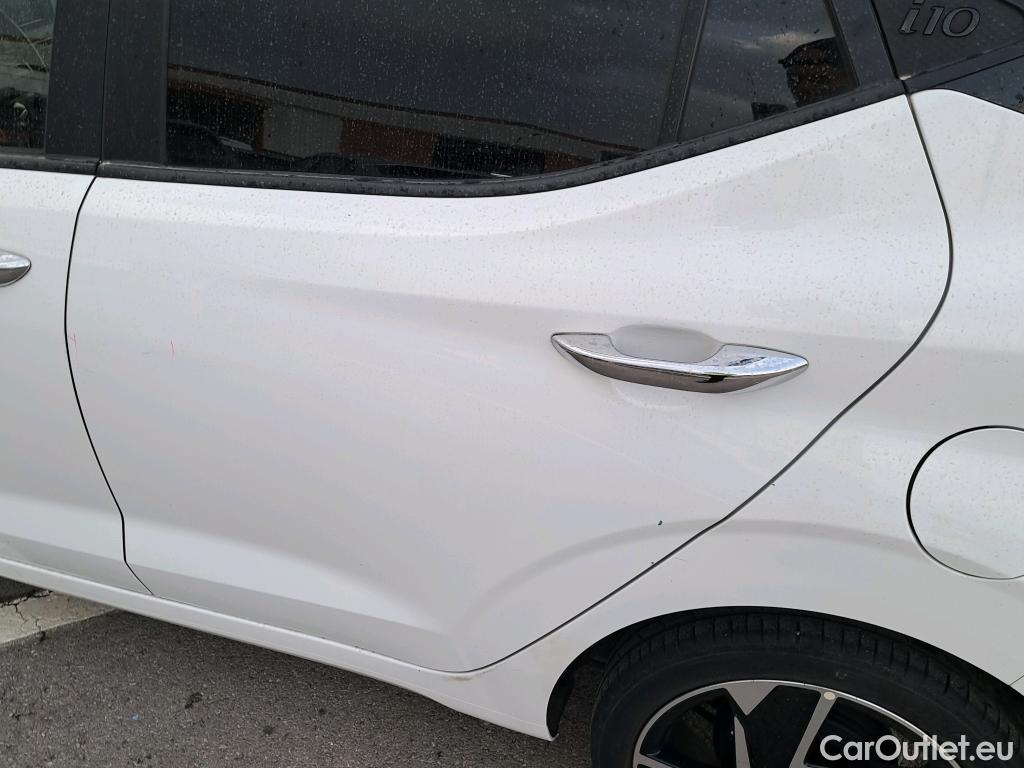  Hyundai  i10 HYUNDAI  / 2020 / 5P / berlina con portón 1.0 Tecno #16