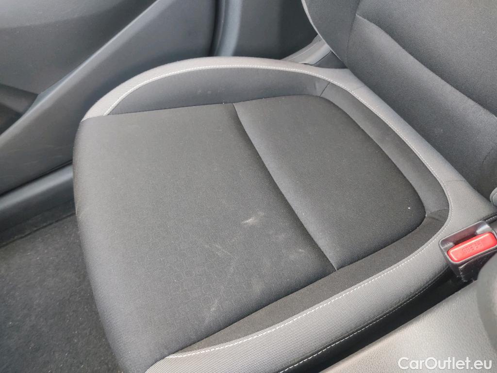  Hyundai  Konna HYUNDAI Kona / 2017 / 5P / todoterreno 1.6 GDI HEV Klass DCT #15