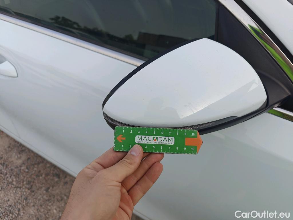  KIA  Cee'd KIA Ceed / 2018 / 5P / berlina con portón 1.0 T-GDi 74kW (100CV) Tech #34