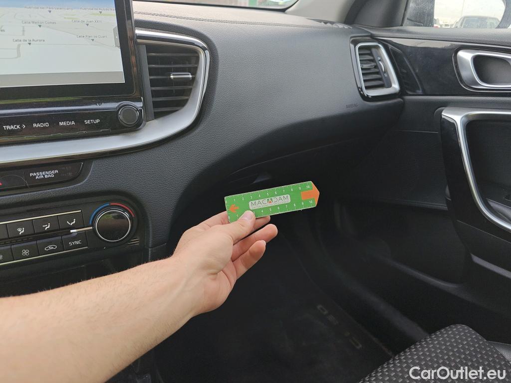  KIA  Cee'd KIA Ceed / 2018 / 5P / berlina con portón 1.0 T-GDi 74kW (100CV) Tech #21