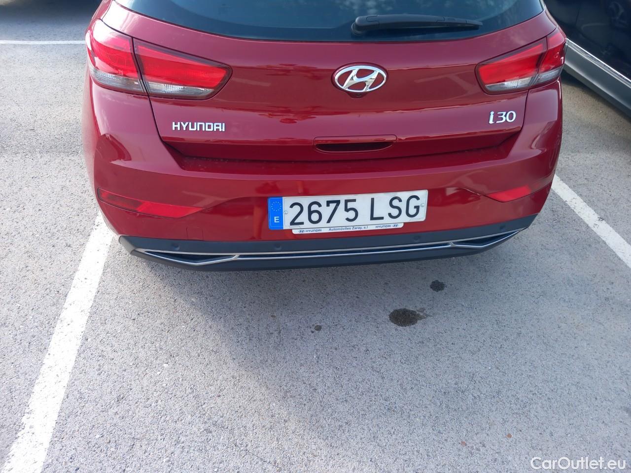  Land Rover  Discovery HYUNDAI i30 / 2020 / 5P / berlina con portón 1.6 CRDI 85kW (116CV) Klass  #9