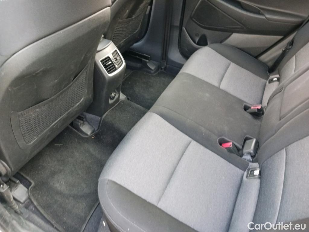  Hyundai  Tucson HYUNDAI  / 2018 / 5P / todoterreno 1.6 CRDI 85kW (116CV) 48V SLE Sky 4X2(SL)(SP) #11