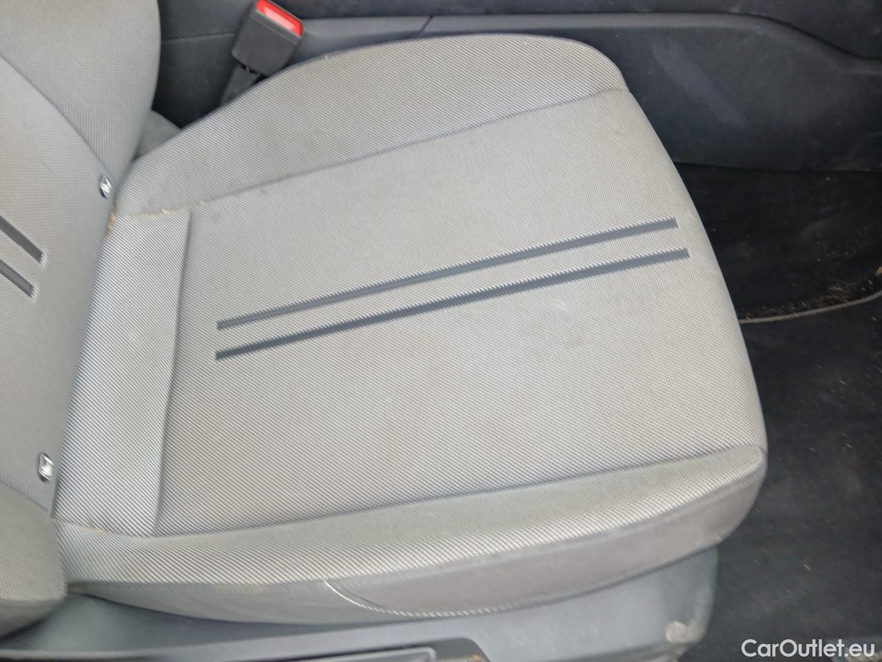  Seat  Leon  Style Go 2.0 TDI 115CV MT6 E6d #2