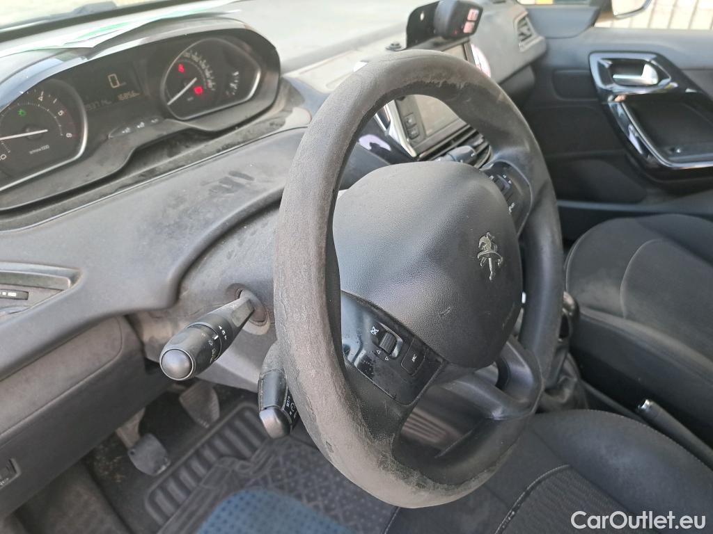  Peugeot  208 PEUGEOT  / 2015 / 5P / berlina con portón 5P ACTIVE BlueHDi 73kW (100CV) #16