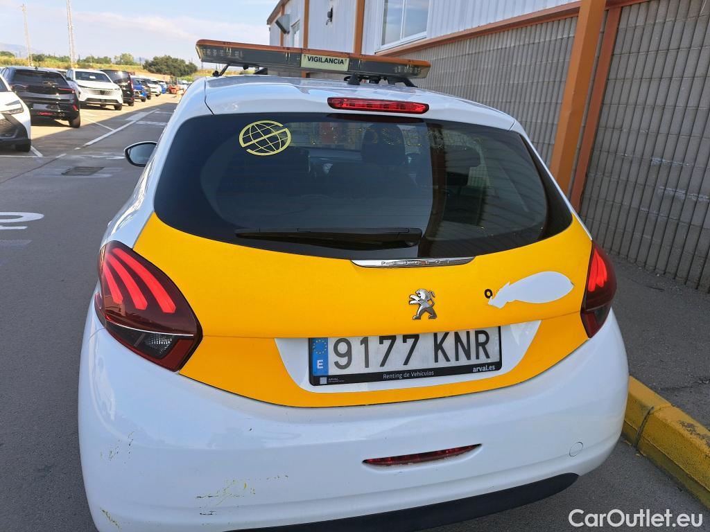  Peugeot  208 PEUGEOT  / 2015 / 5P / berlina con portón 5P ACTIVE BlueHDi 73kW (100CV) #19