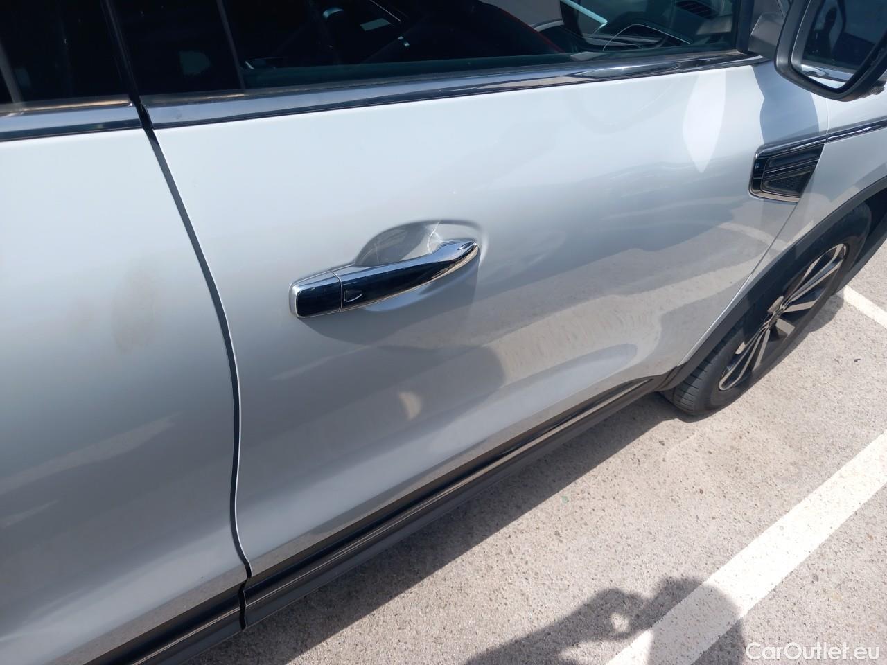  Land Rover  Discovery RENAULT Koleos / 2019 / 5P / todoterreno Zen Blue dCi 110kW (150CV) X-Tronic 4x2 #12