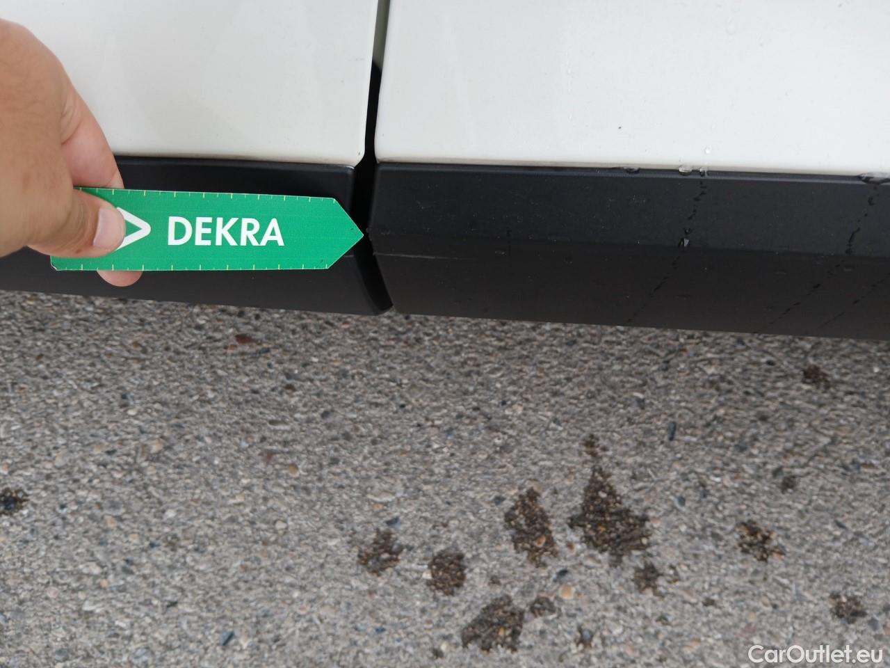  Land Rover  Discovery NISSAN QASHQAI / 2021 / 5P / todoterreno DIG-T 116kW mHEV Xtronic N-Connecta #10