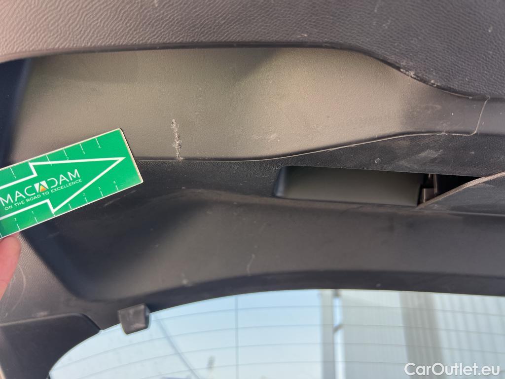  Peugeot  2008  Allure Pack 1.2 PureTech 130CV AT8 E6d #8