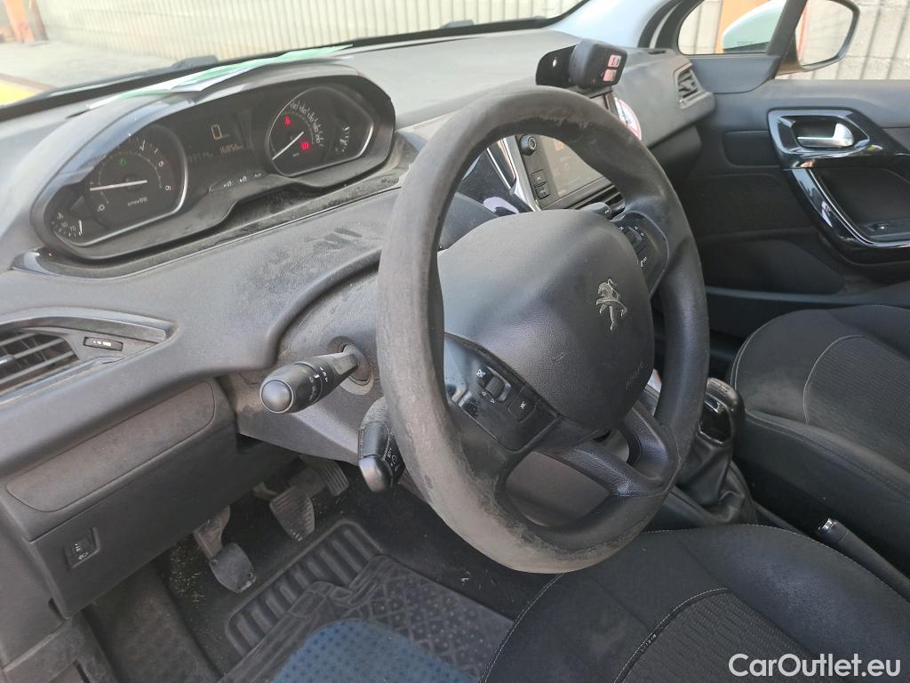  Peugeot  208 PEUGEOT  / 2015 / 5P / berlina con portón 5P ACTIVE BlueHDi 73kW (100CV) #15