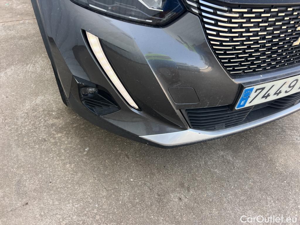  Peugeot  2008  Allure Pack 1.2 PureTech 130CV AT8 E6d #20