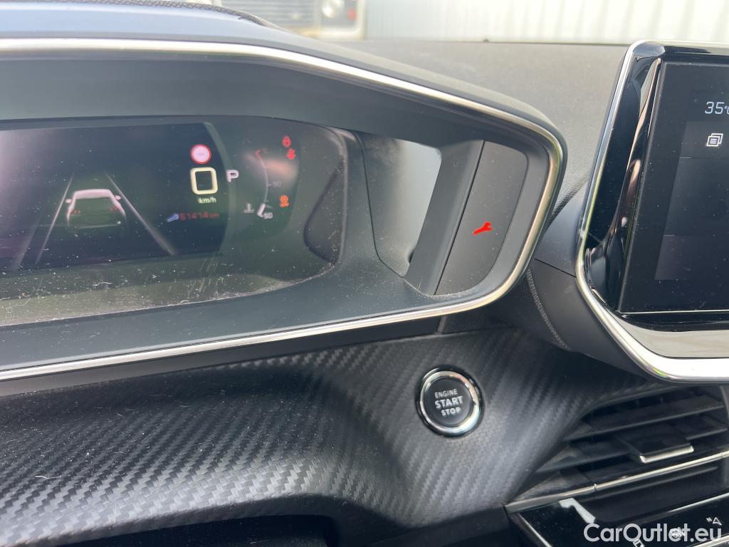  Peugeot  2008  Allure Pack 1.2 PureTech 130CV AT8 E6d #25