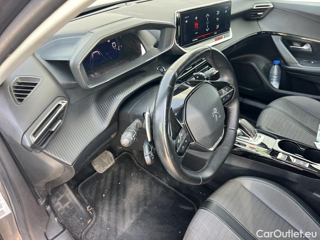  Peugeot  2008  Allure Pack 1.2 PureTech 130CV AT8 E6d #15