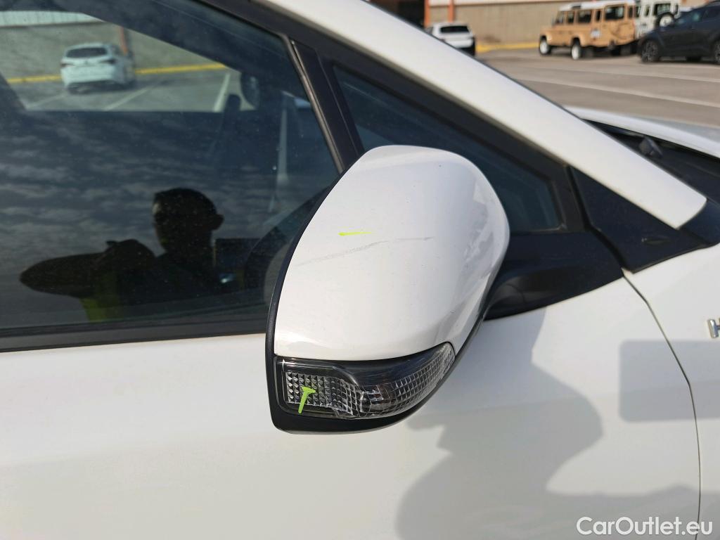  Toyota  C-HR TOYOTA  / 2019 / 5P / todoterreno 1.8 125H Active #43
