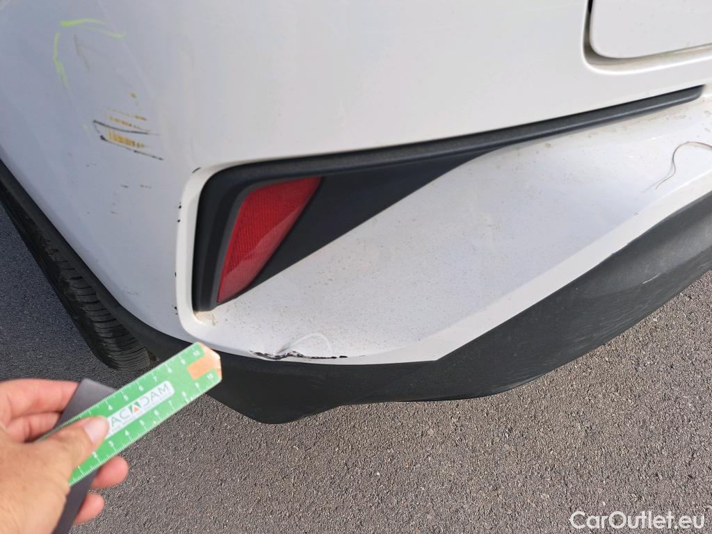  Toyota  C-HR TOYOTA  / 2019 / 5P / todoterreno 1.8 125H Active #6