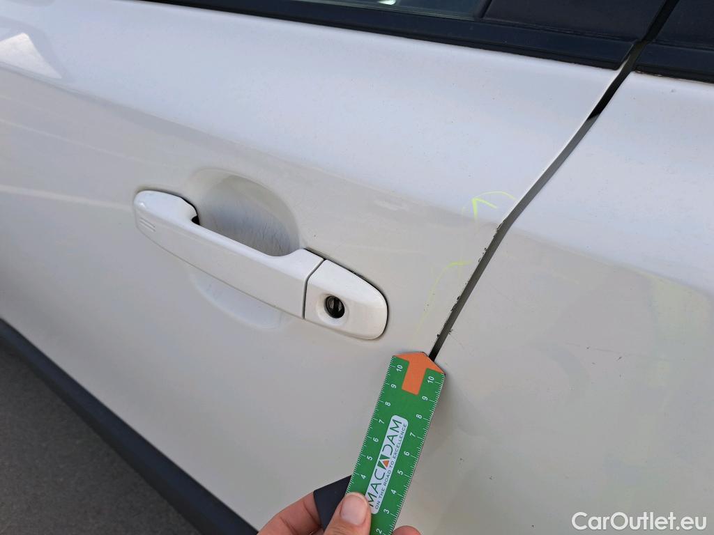  Toyota  C-HR TOYOTA  / 2019 / 5P / todoterreno 1.8 125H Active #4