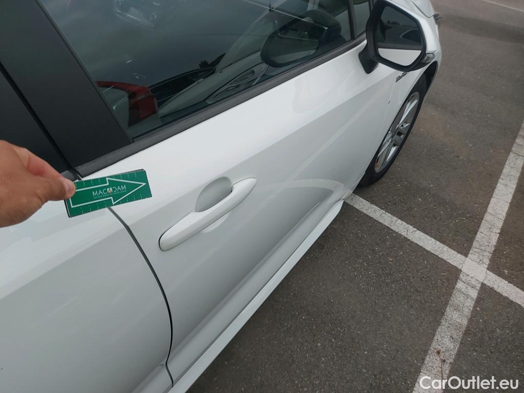  Toyota  Corolla TOYOTA  / 2019 / 5P / familiar 1.8 125H BUSINESS PLUS E-CVT TOU SPORT #18