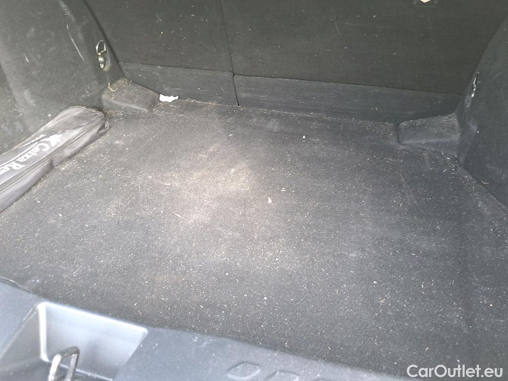  Toyota  C-HR TOYOTA  / 2019 / 5P / todoterreno 1.8 125H Active #14