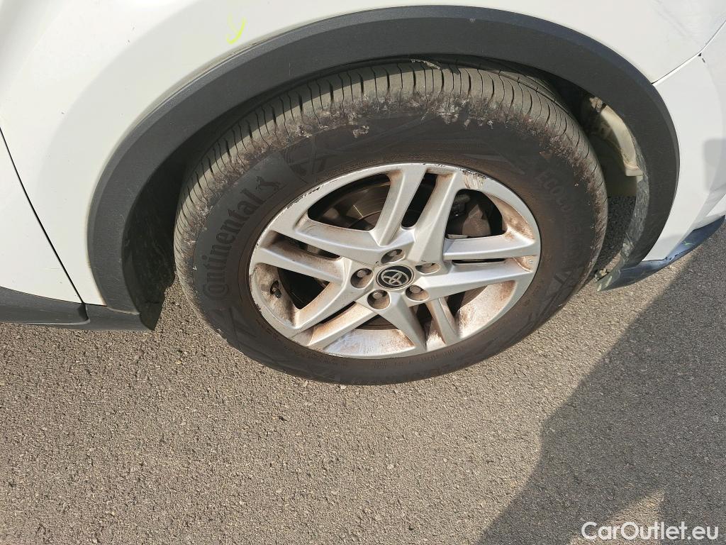  Toyota  C-HR TOYOTA  / 2019 / 5P / todoterreno 1.8 125H Active #18