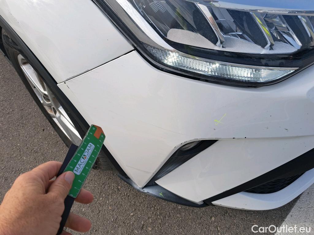  Toyota  C-HR TOYOTA  / 2019 / 5P / todoterreno 1.8 125H Active #13