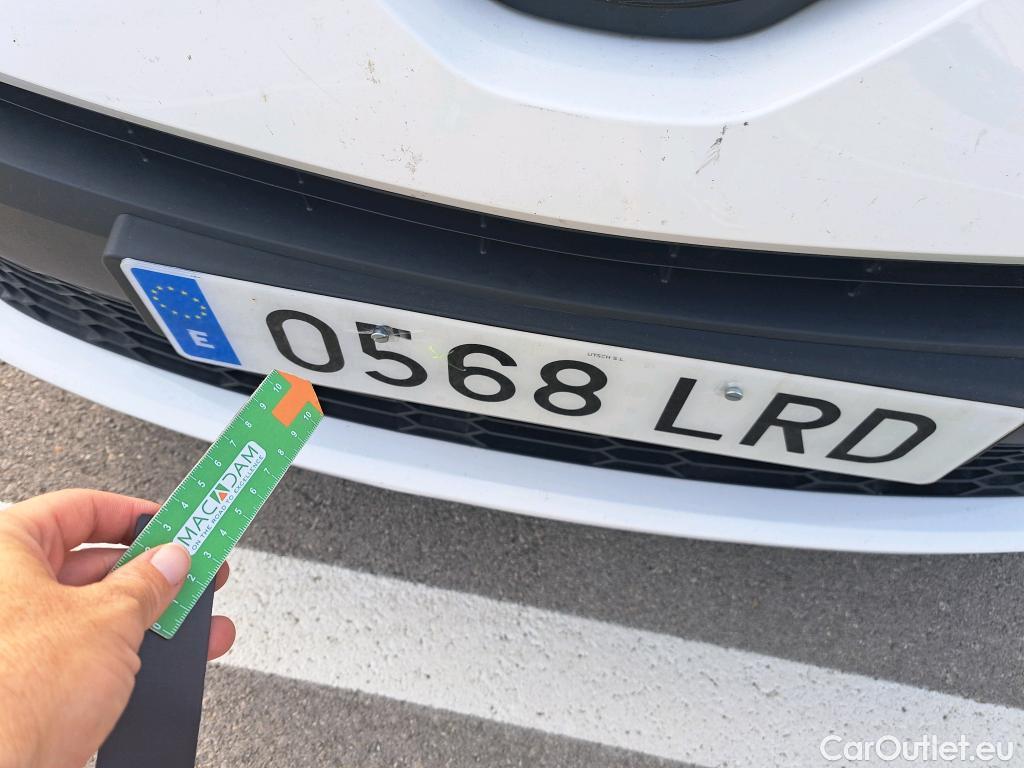  Toyota  C-HR TOYOTA  / 2019 / 5P / todoterreno 1.8 125H Active #36