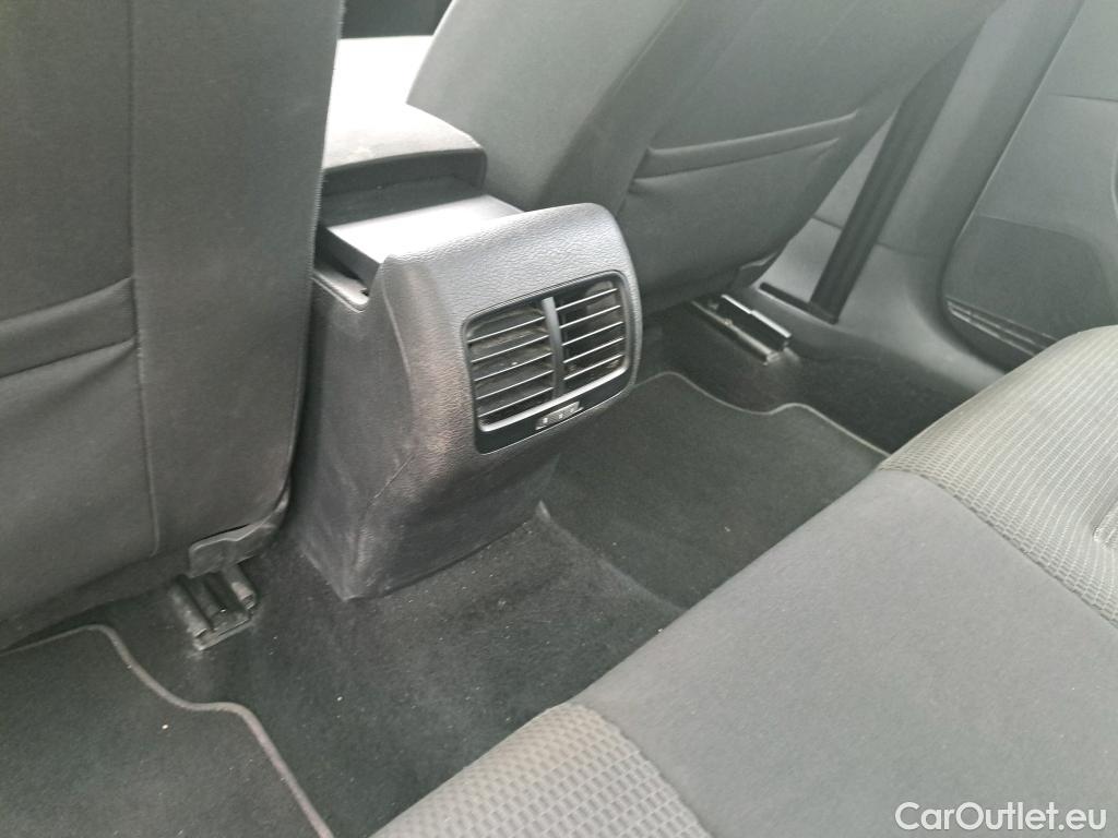  Volkswagen  Golf  VII Berlina e-35kWh #7