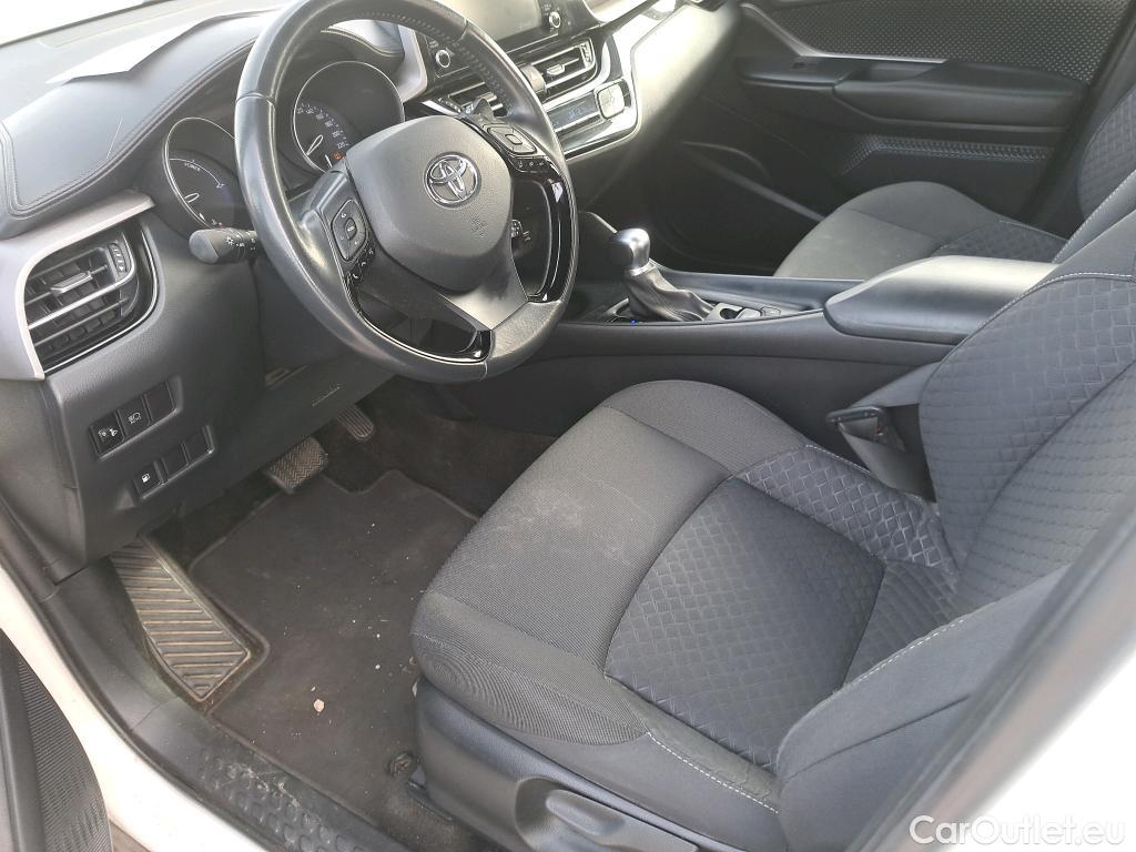  Toyota  C-HR TOYOTA  / 2019 / 5P / todoterreno 1.8 125H Active #17