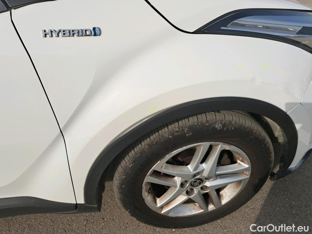  Toyota  C-HR TOYOTA  / 2019 / 5P / todoterreno 1.8 125H Active #39