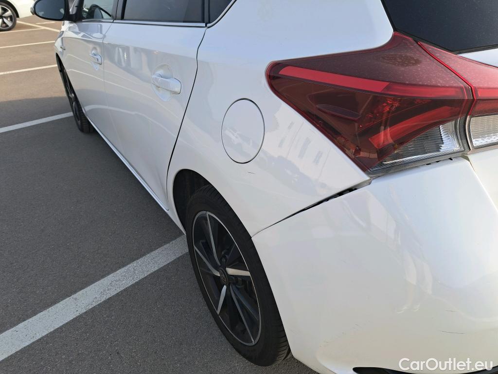  Toyota  Auris TOYOTA  5p 2G berlina con portón 1.8 140H Hybrid Feel! Edition #26