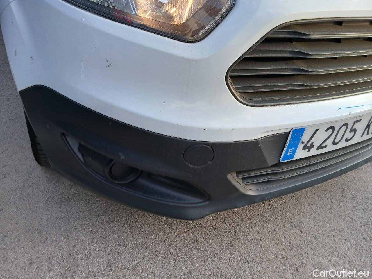  Ford  Transit  Courier Ambiente 1.5 TDCi 75CV MT5 E6 #10